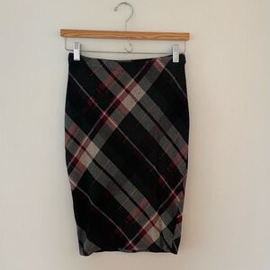 olive tree plaid sweater skirt. Size XS.